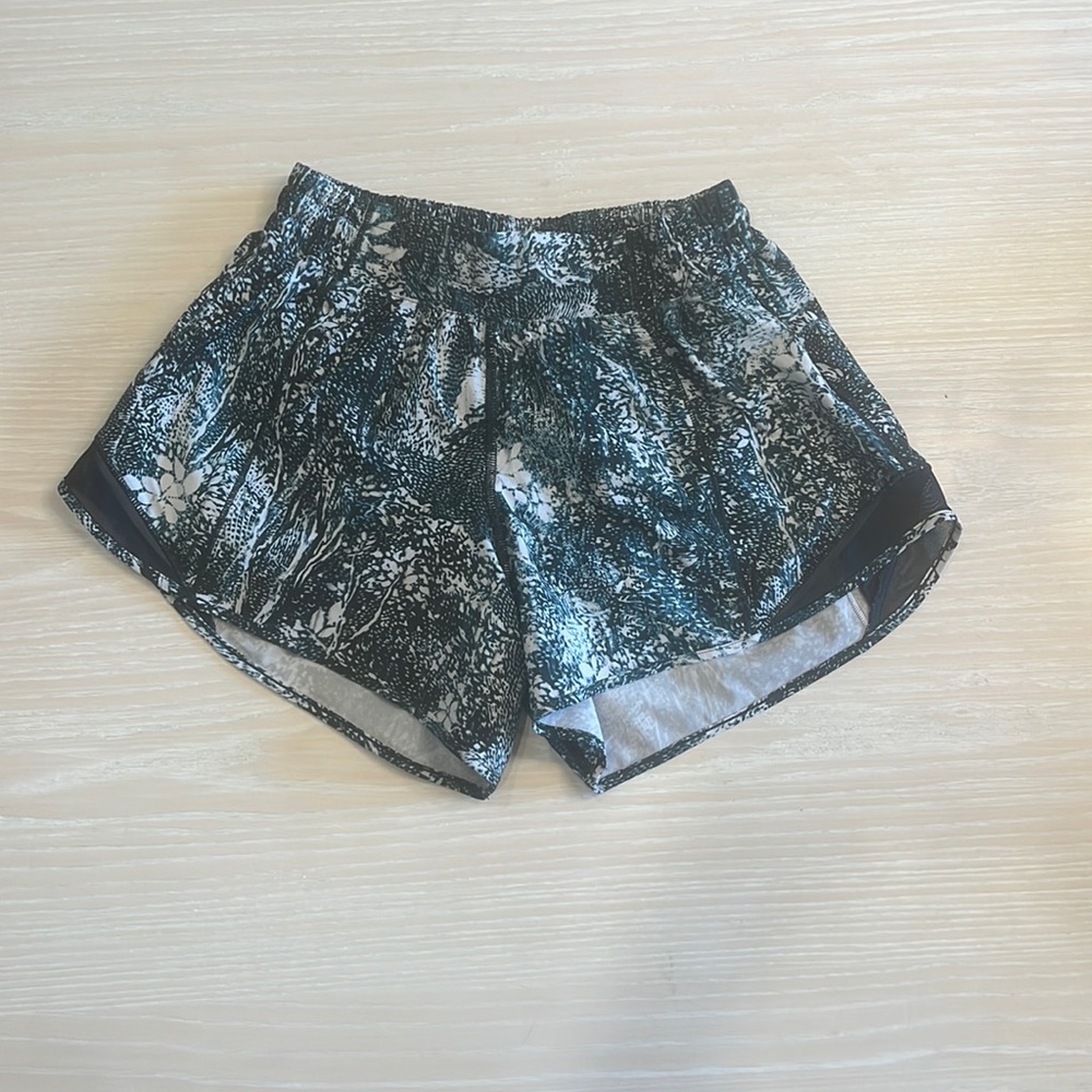 lululemon 4” low rise shorts!